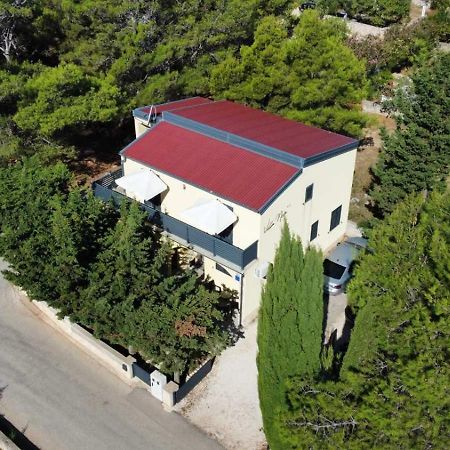 Villa Niva วีร์ ภายนอก รูปภาพ