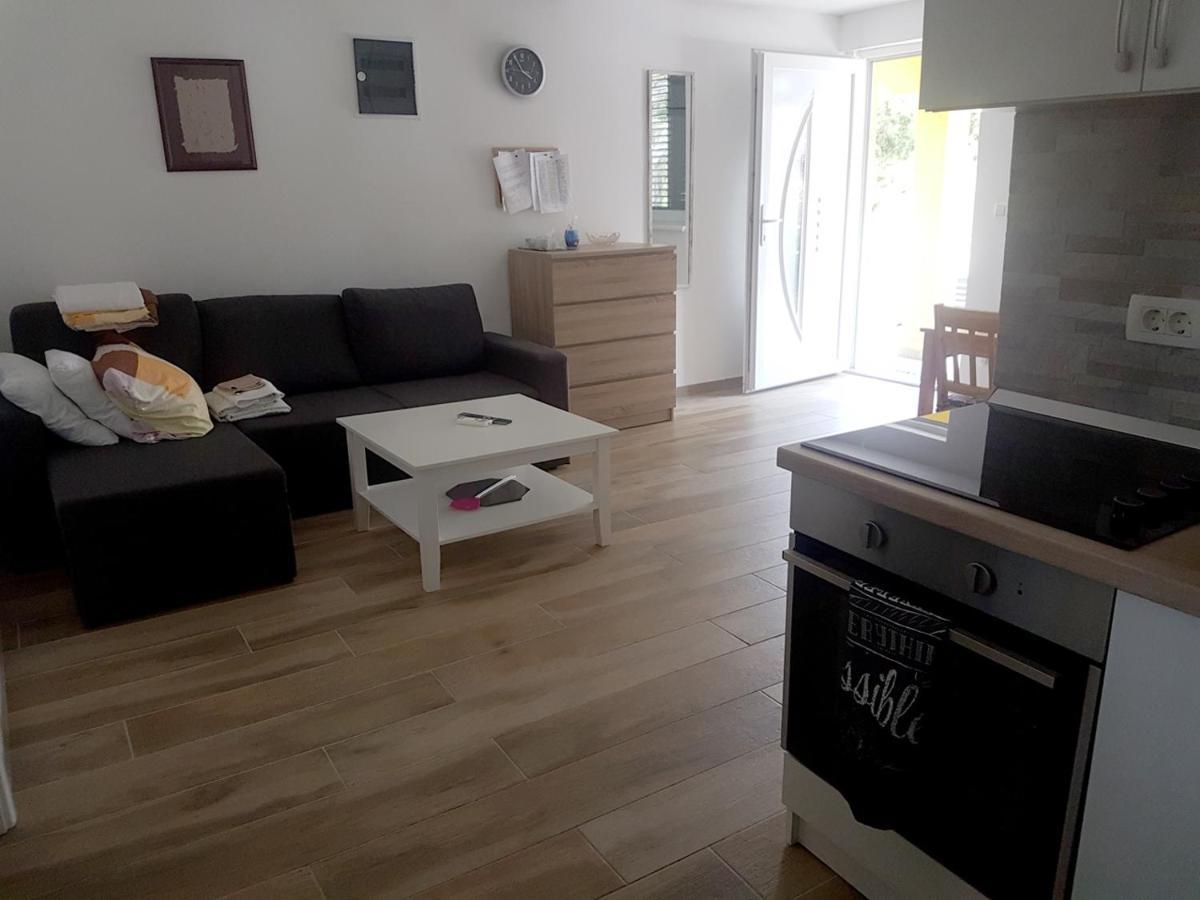 Villa Niva วีร์ ภายนอก รูปภาพ
