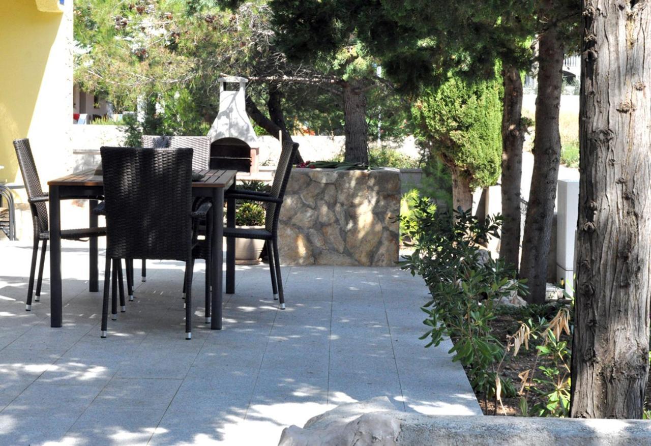 Villa Niva วีร์ ภายนอก รูปภาพ