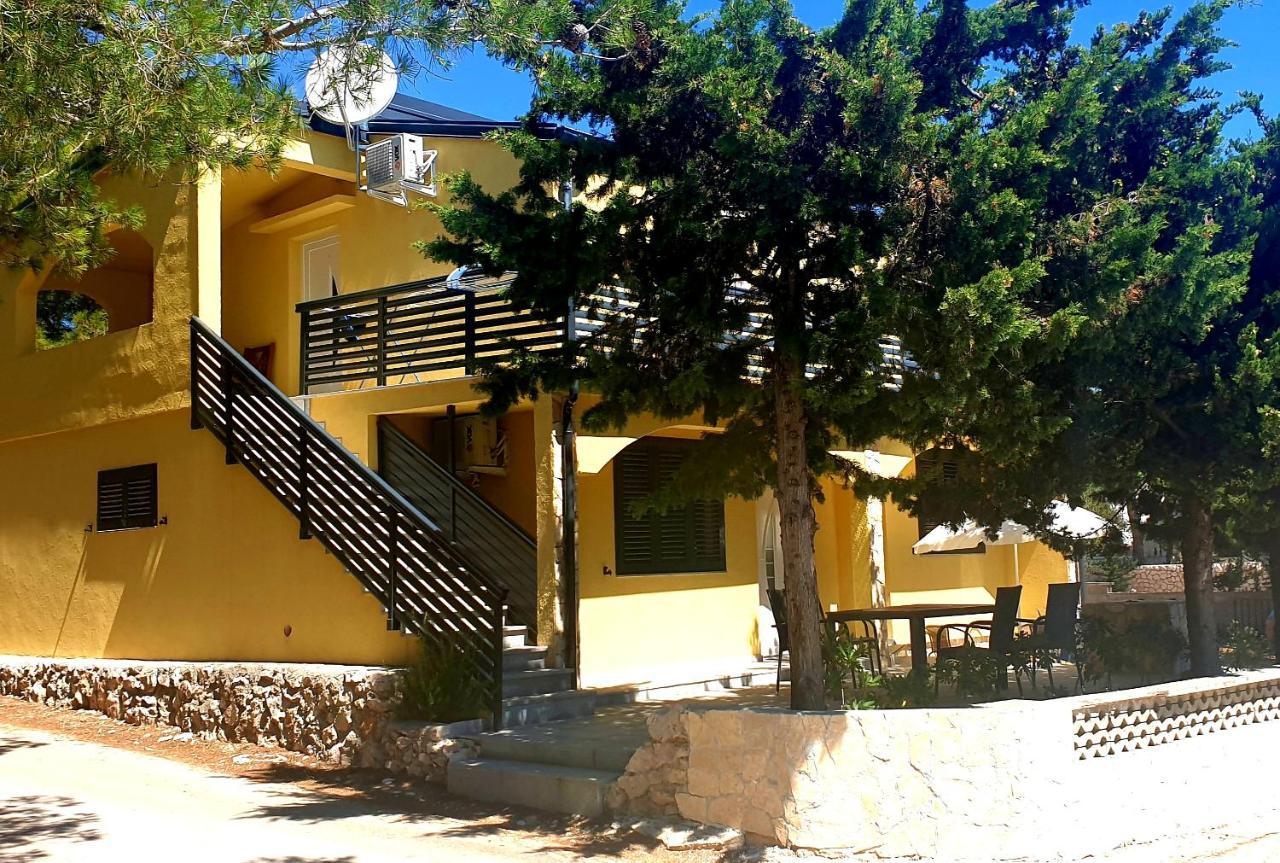 Villa Niva วีร์ ภายนอก รูปภาพ